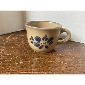 Vintage Pfaltzgraff Folk Art Mug USA 001 Tan Blue Rim